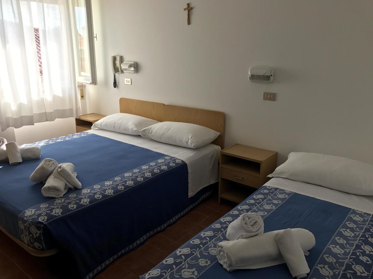 Hotel Villa Vera Rimini Exteriér fotografie