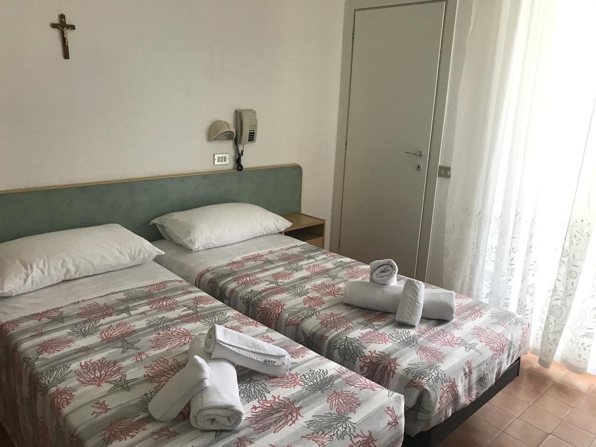 Hotel Villa Vera Rimini Exteriér fotografie